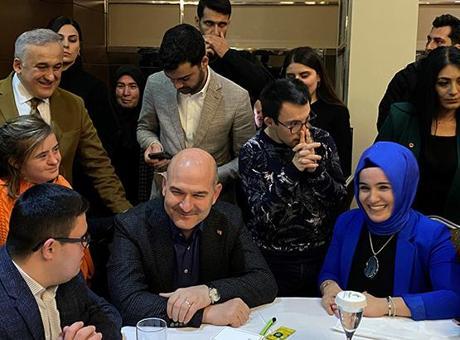 Bakan Soylu Ankara’da vatandaşlar ile bir araya geldi: Bu özel çocuklar bizim ülkemizin özel çocukları