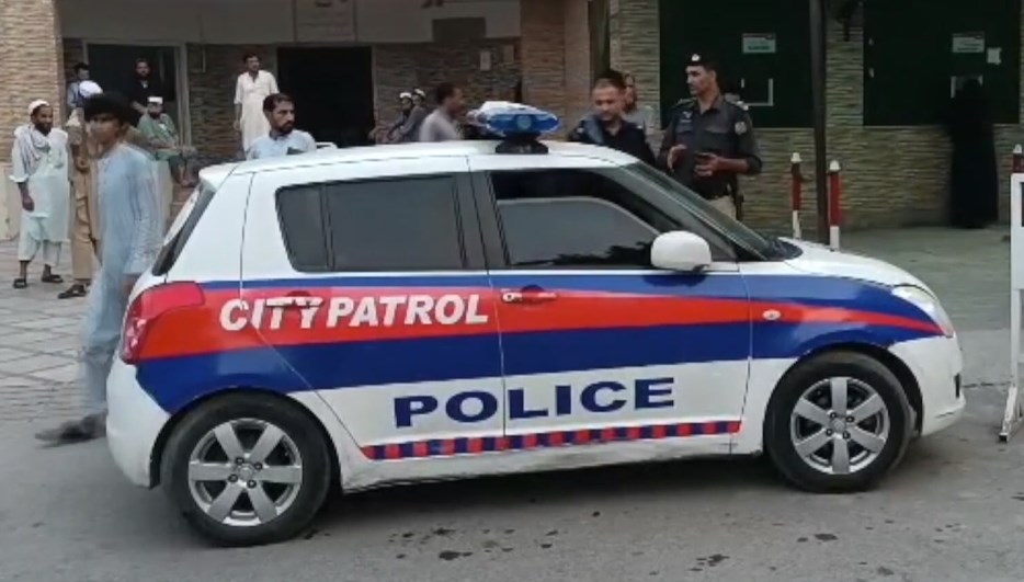 Pakistan’da polis merkezine silahlı saldırı: 3 polis hayatını kaybetti